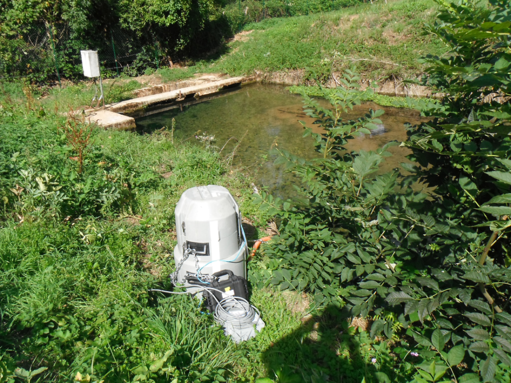 2020 Hydrogéologie traçage Calligée Aveyron Fluorimètre